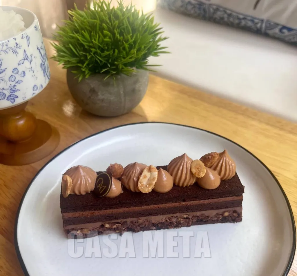 casa-meta-siem-reap-pizza-pscine-gateaux.jpe